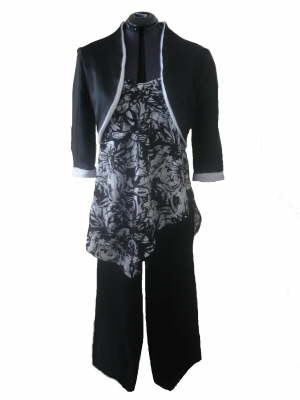 (05) Suite Tunique met brede broek en boleroblazer